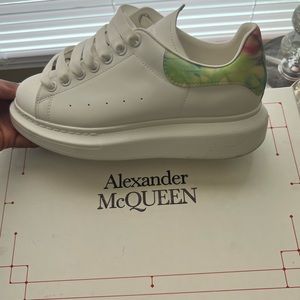 Alexander McQueen Oversized Sneaker